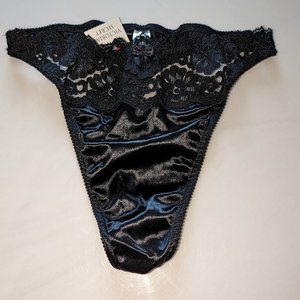 Victoria’s Secret Black Lace Thong Panties Women’s Size Large New with Tags